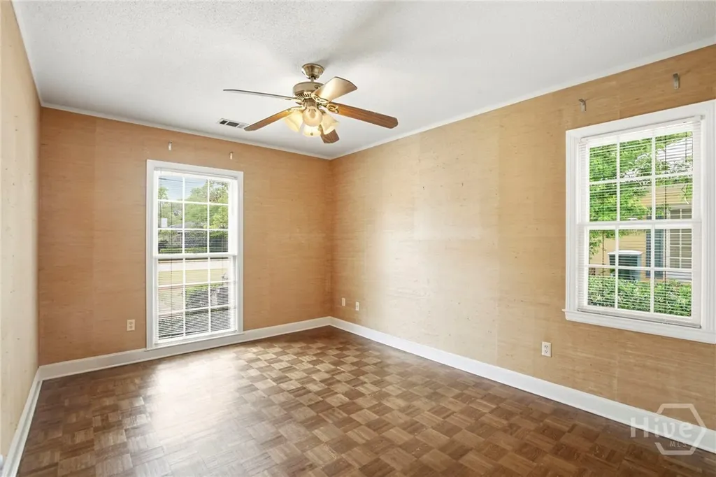 110 E 58th Street Savannah GA 31405