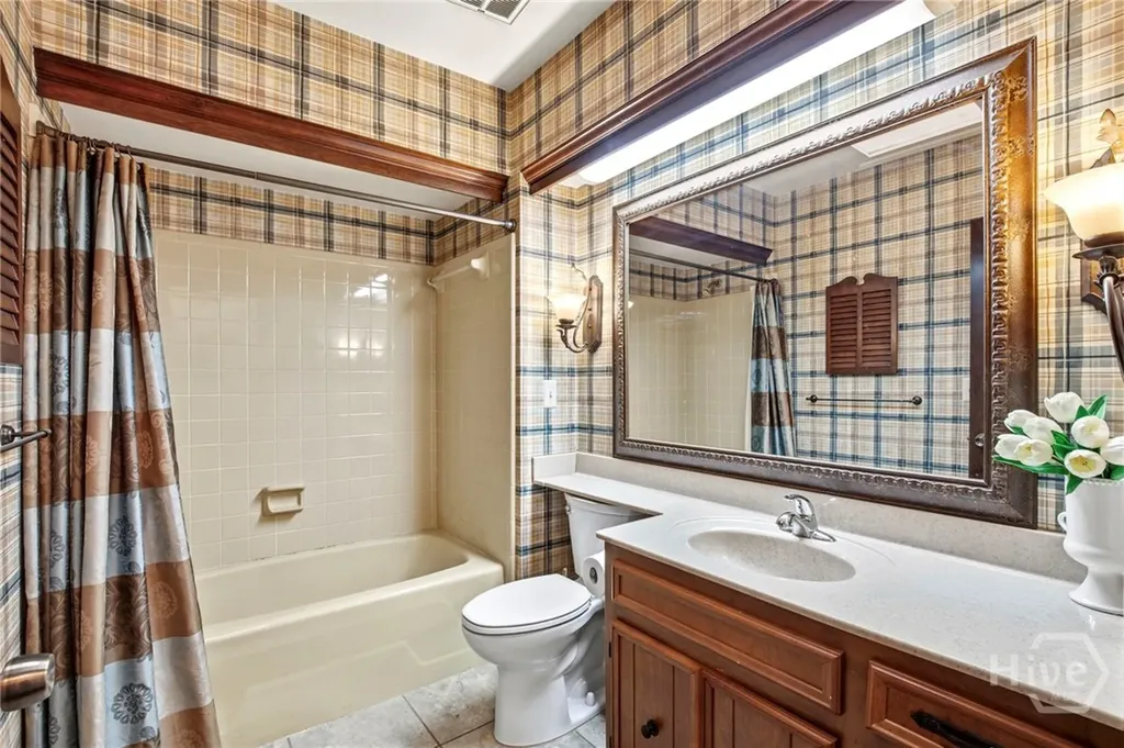 110 E 58th Street Savannah GA 31405