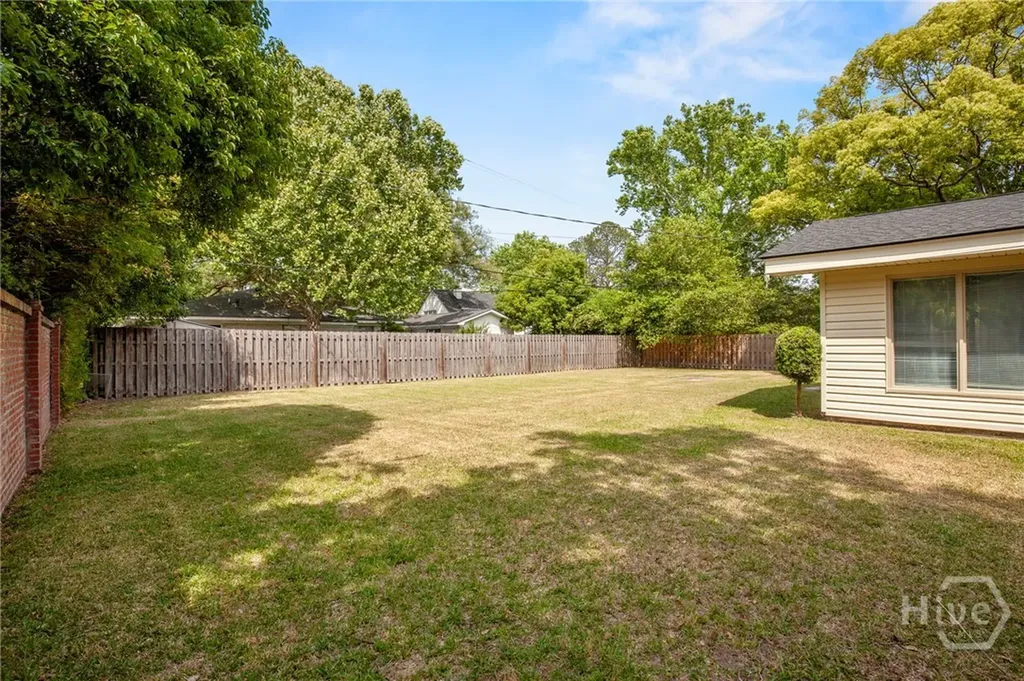 110 E 58th Street Savannah GA 31405
