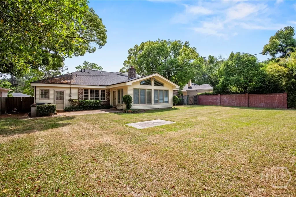 110 E 58th Street Savannah GA 31405