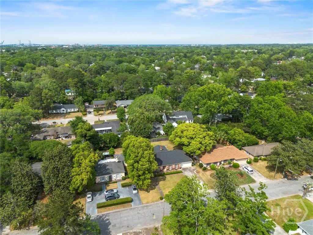 110 E 58th Street Savannah GA 31405