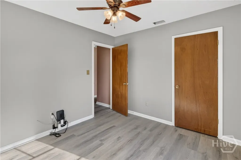 6 N Nicholson Circle Savannah GA 31419