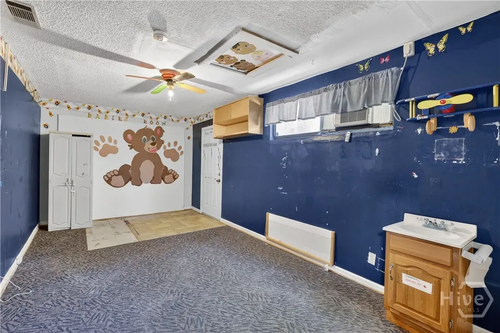 6 N Nicholson Circle Savannah GA 31419