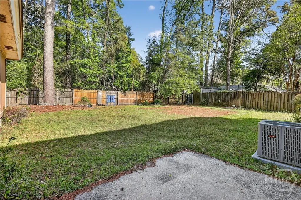 6 N Nicholson Circle Savannah GA 31419