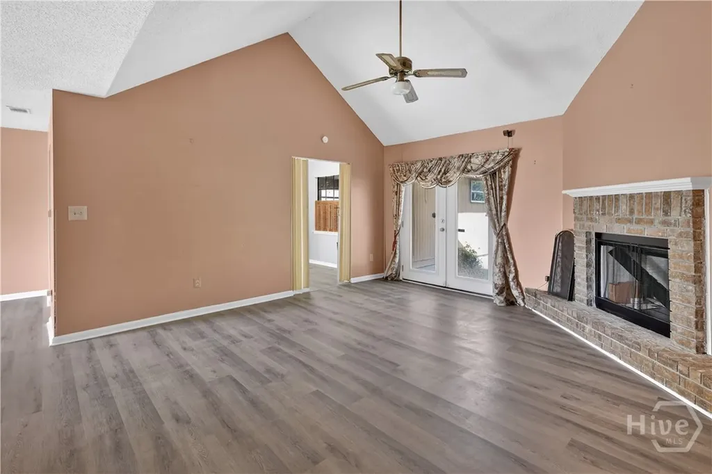 6 N Nicholson Circle Savannah GA 31419