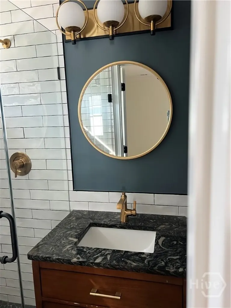 233 E Derenne Avenue Savannah GA 31405