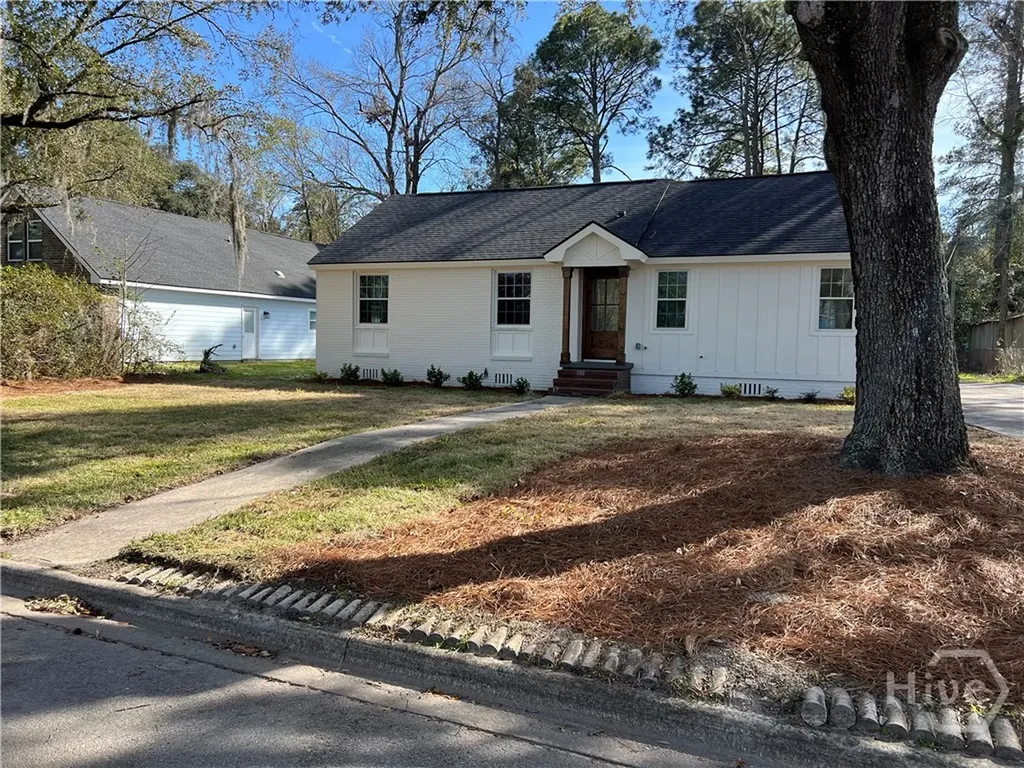 233 E Derenne Avenue Savannah GA 31405