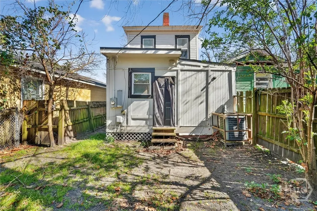 1605 Grove Street Savannah GA 31401