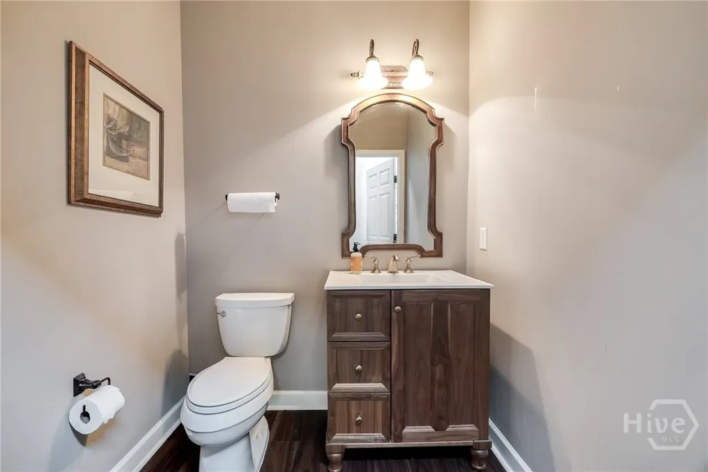 8 Commerce Place Savannah GA 31406