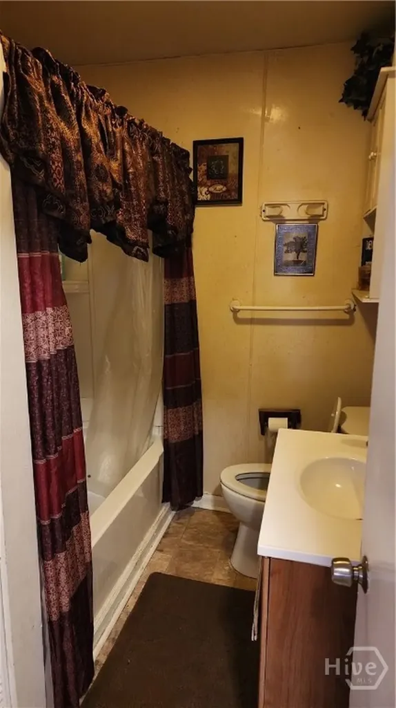 2348 Toussaint Avenue Savannah GA 31404