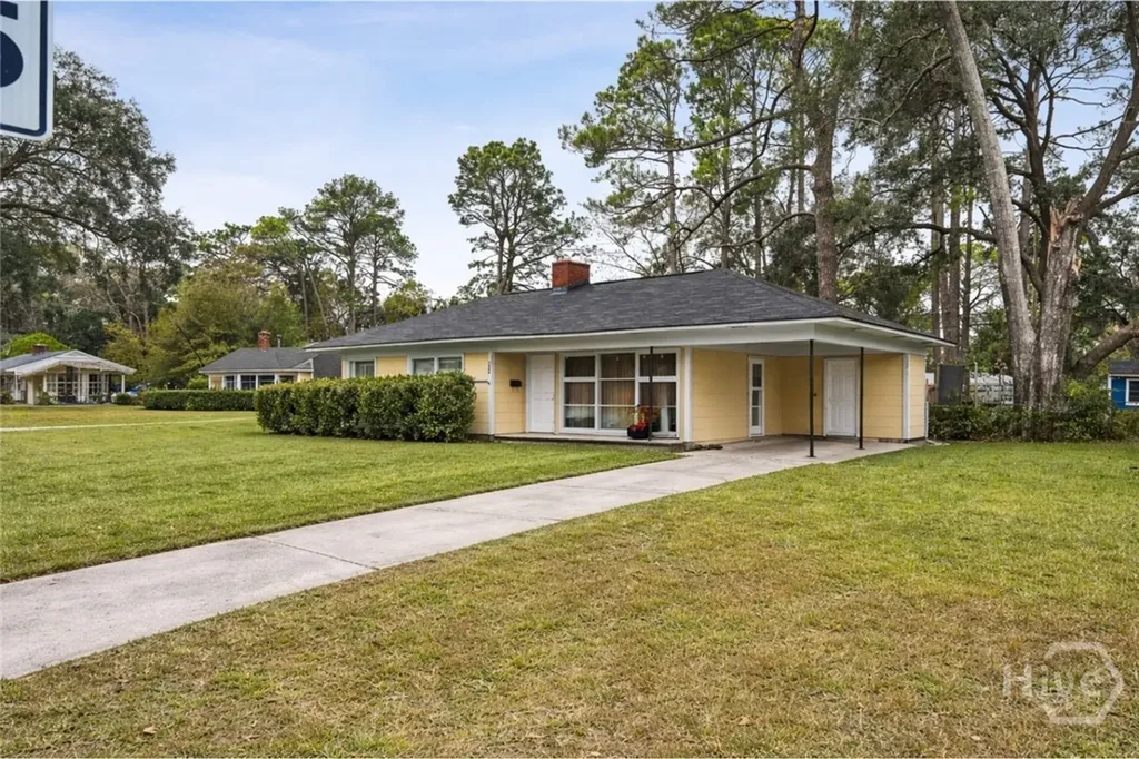 2348 Toussaint Avenue Savannah GA 31404