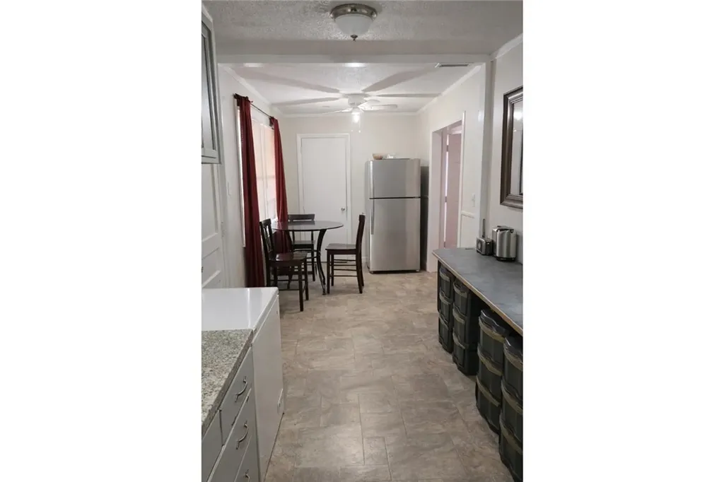 2348 Toussaint Avenue Savannah GA 31404