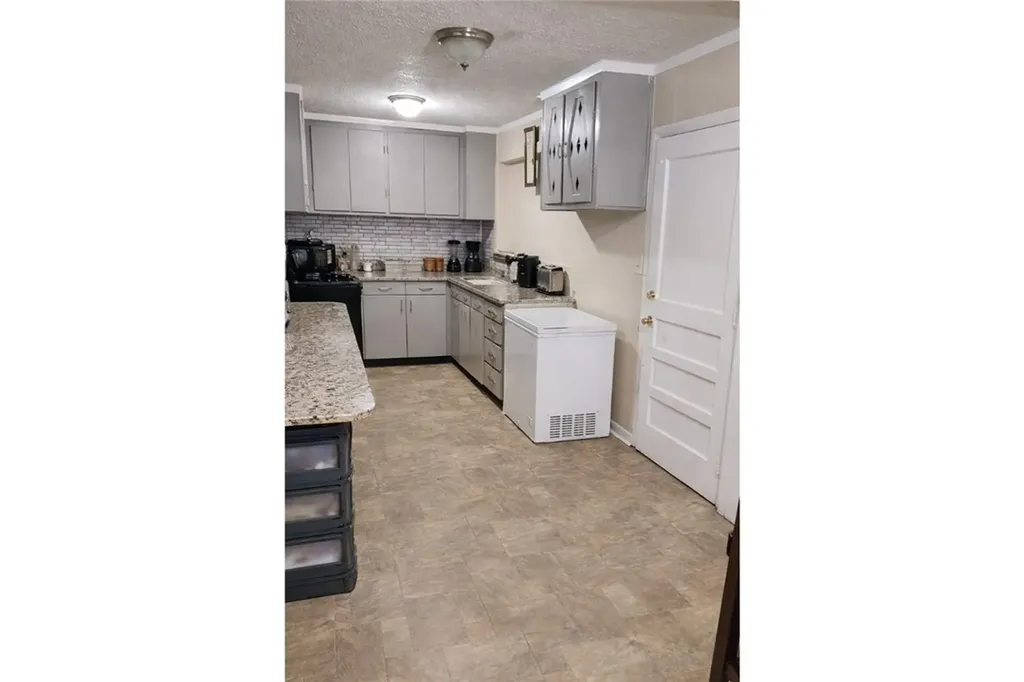 2348 Toussaint Avenue Savannah GA 31404