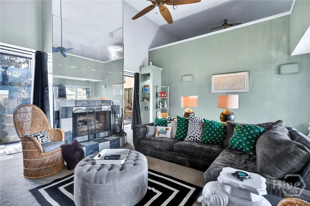 102 Stuart Street Savannah GA 31405