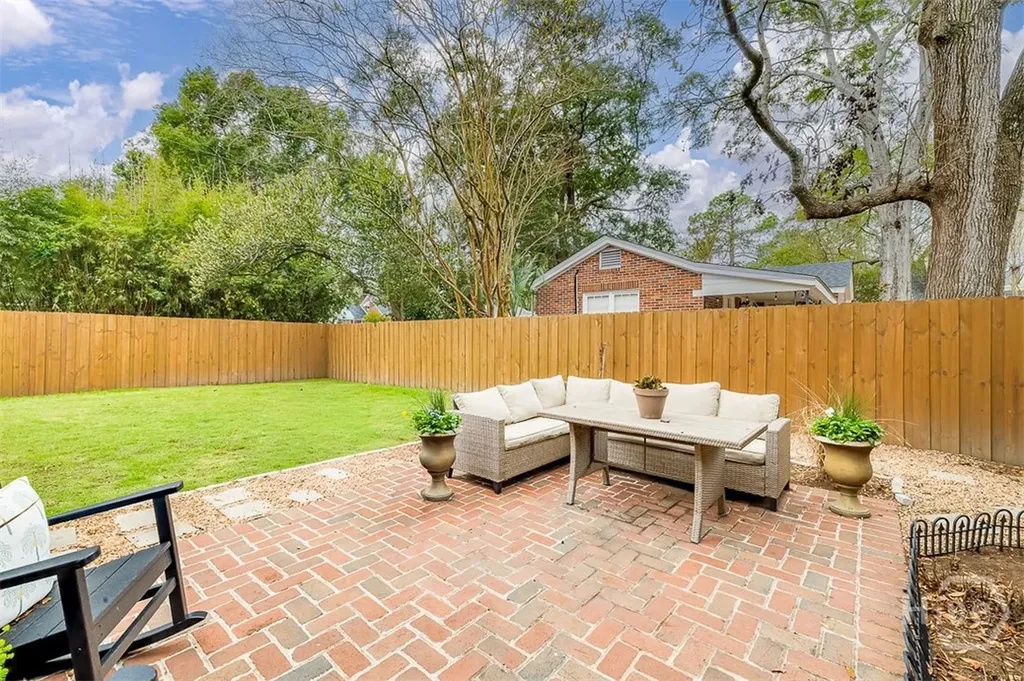 719 E 55th Street Savannah GA 31405