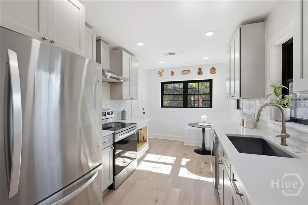 719 E 55th Street Savannah GA 31405