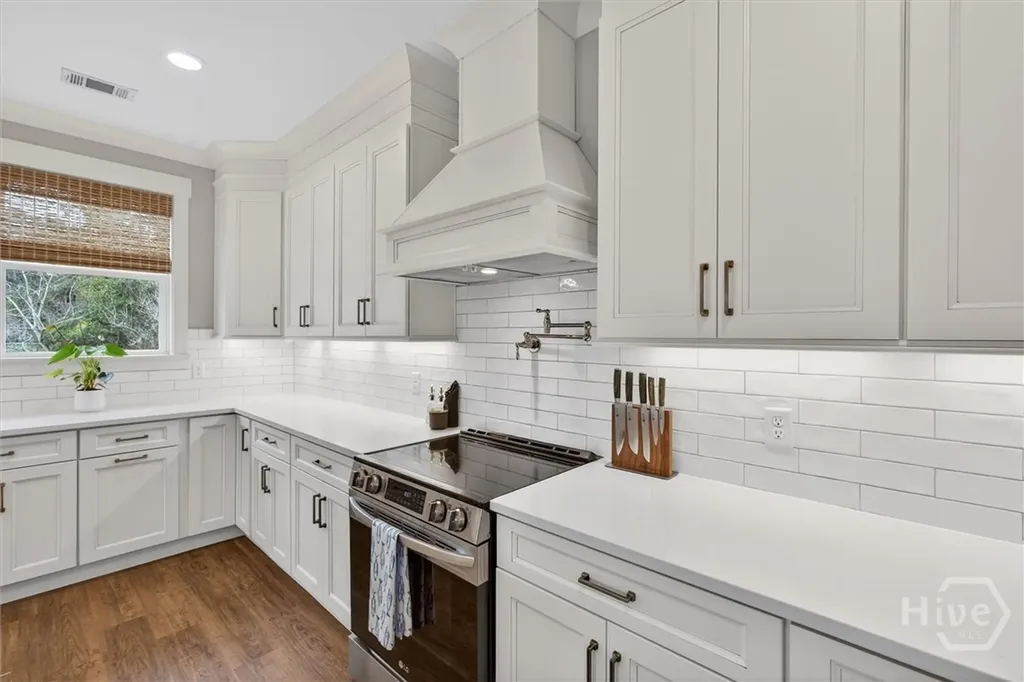 122 North Street Savannah GA 31410