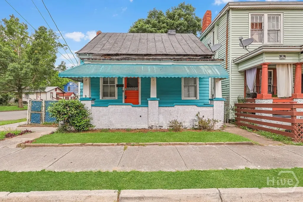 2221 Harden Street Savannah GA 31415