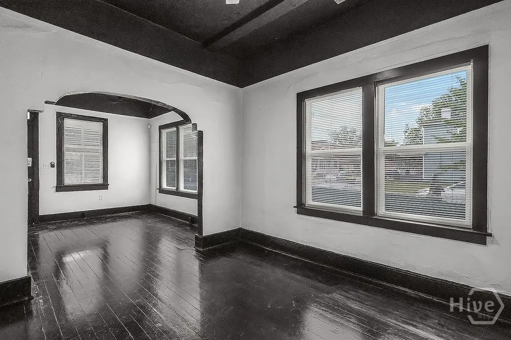 2221 Harden Street Savannah GA 31415