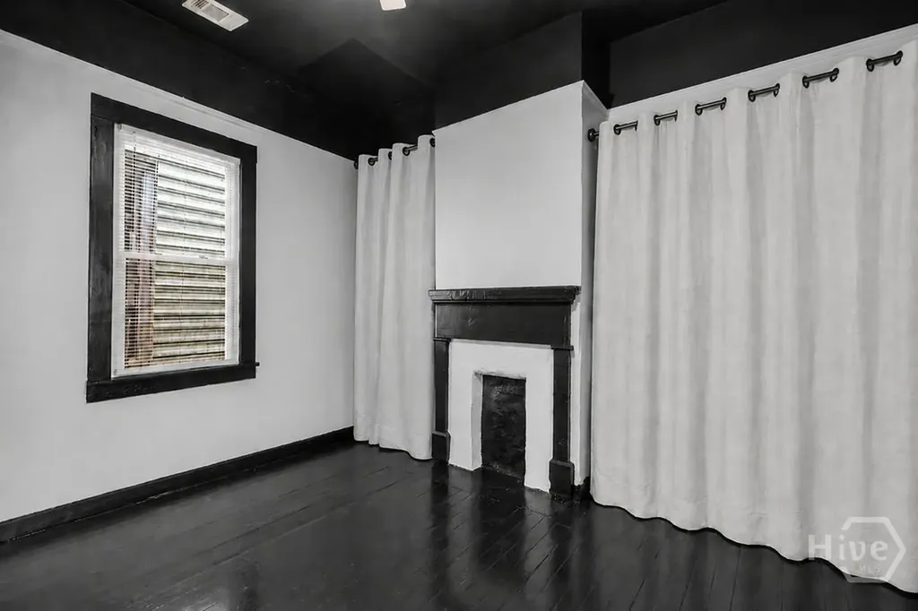 2221 Harden Street Savannah GA 31415