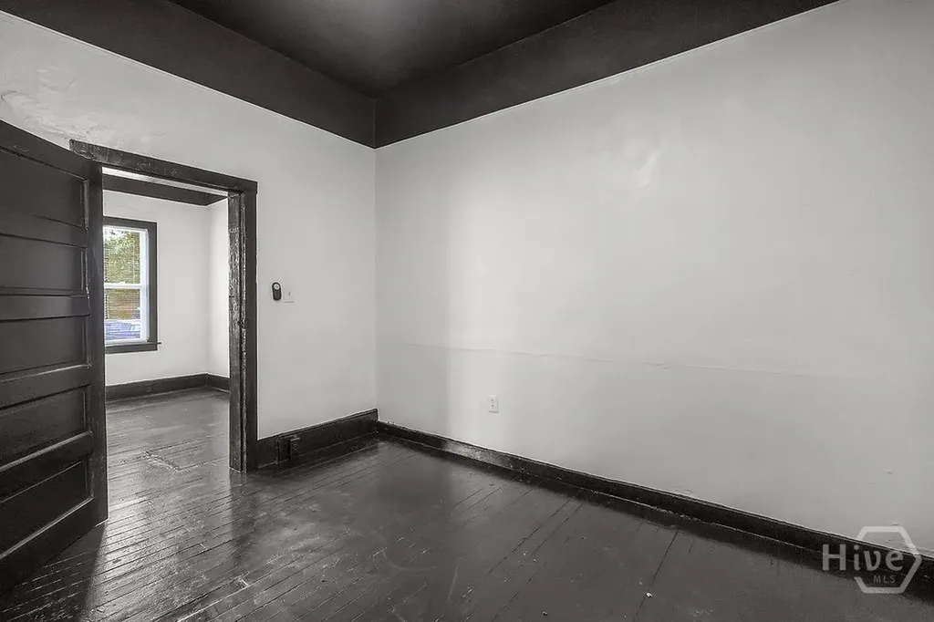 2221 Harden Street Savannah GA 31415