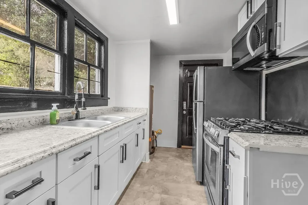 2221 Harden Street Savannah GA 31415