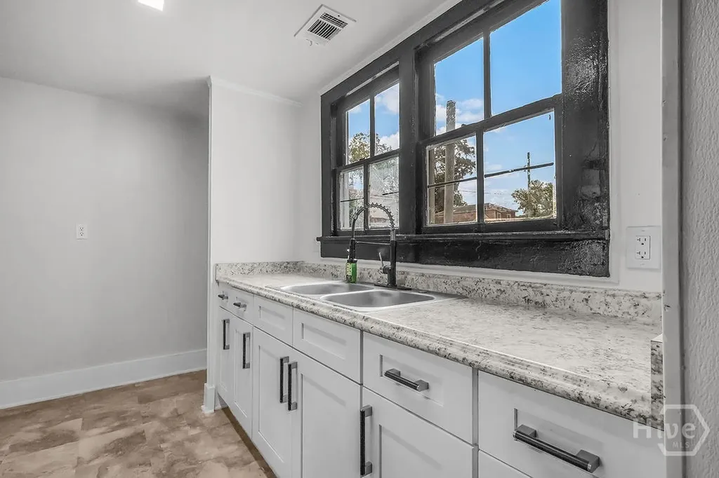 2221 Harden Street Savannah GA 31415