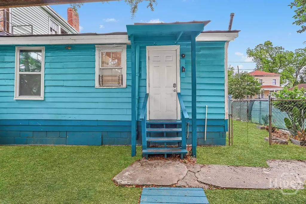 2221 Harden Street Savannah GA 31415