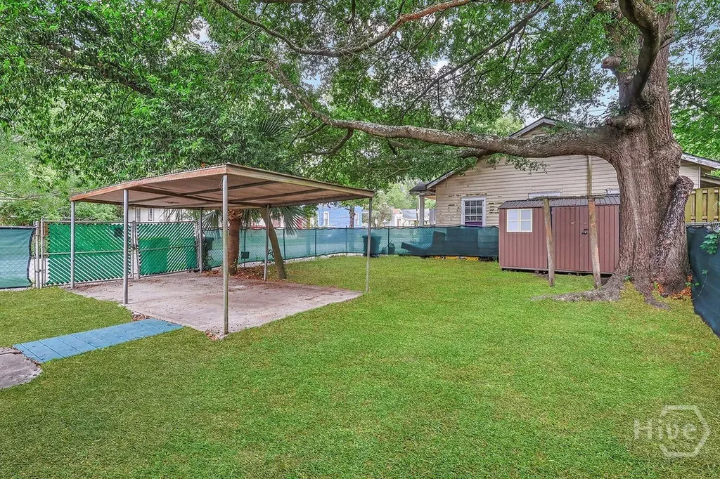 2221 Harden Street Savannah GA 31415