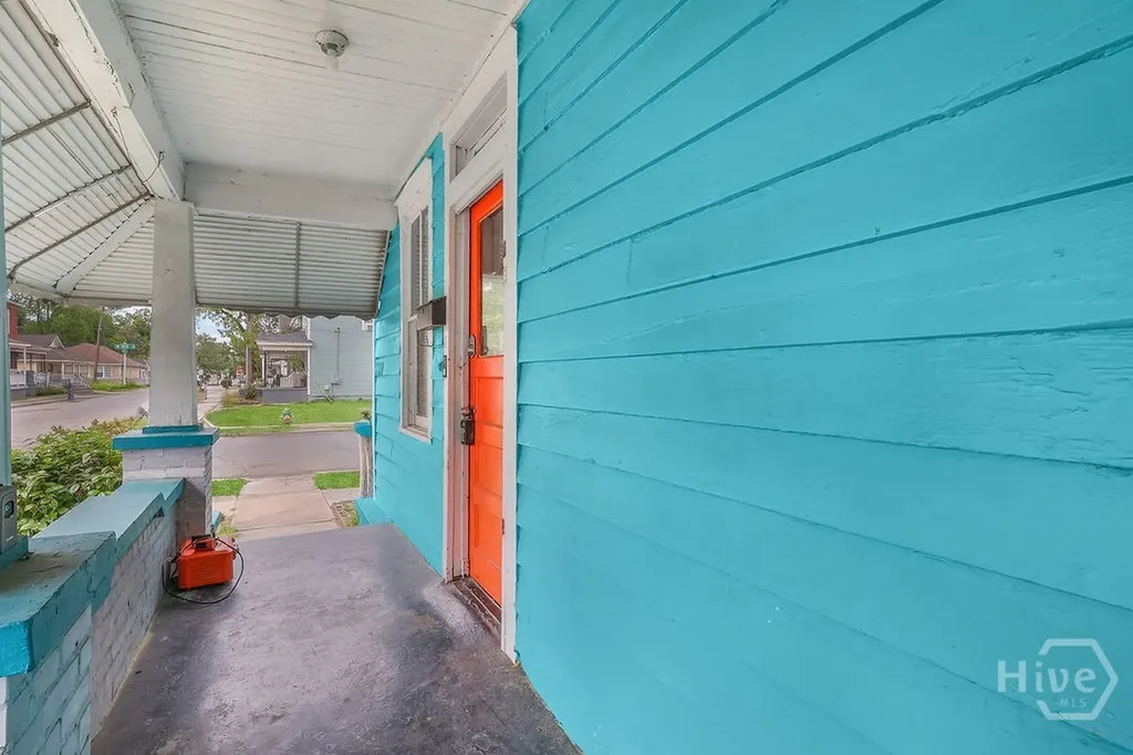2221 Harden Street Savannah GA 31415