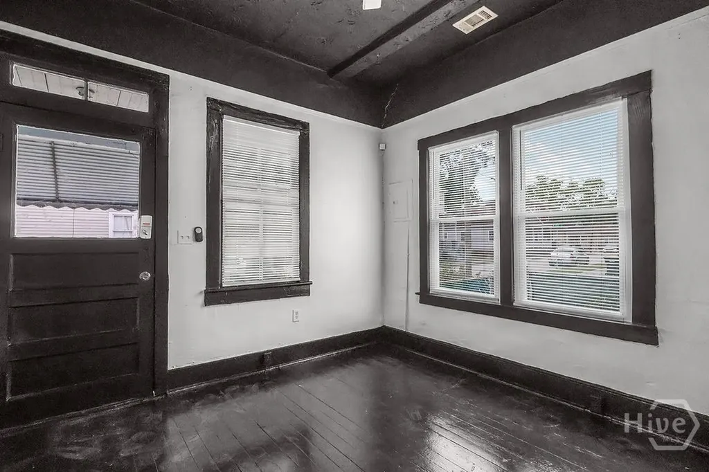 2221 Harden Street Savannah GA 31415