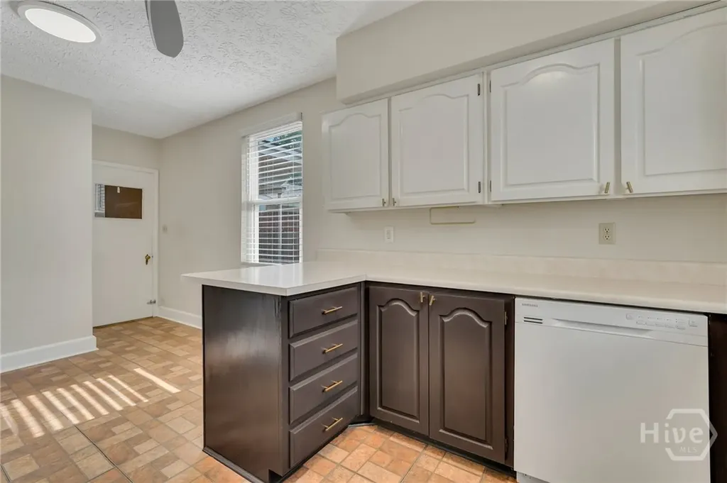 501 E 55th Street Savannah GA 31405