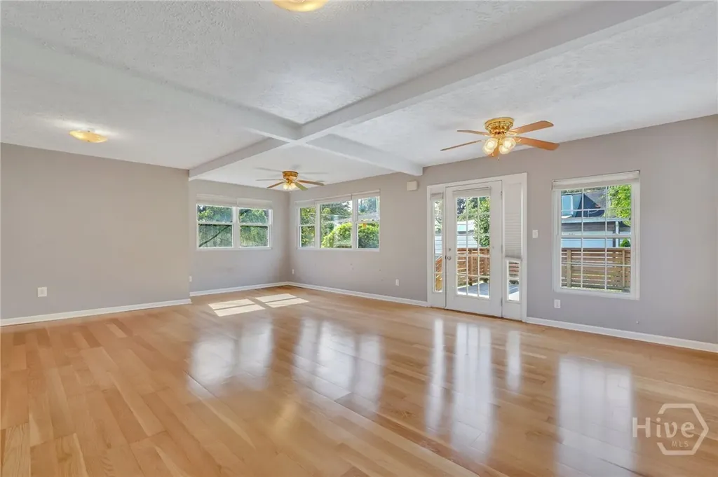 501 E 55th Street Savannah GA 31405