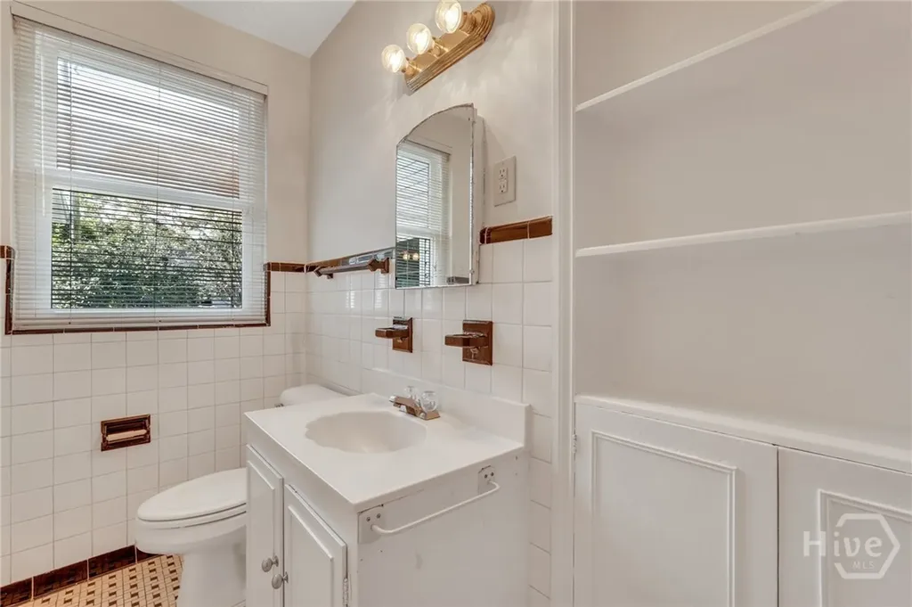 501 E 55th Street Savannah GA 31405
