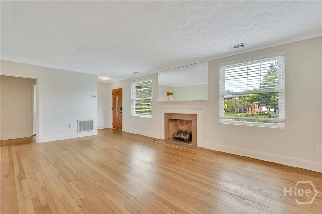 501 E 55th Street Savannah GA 31405