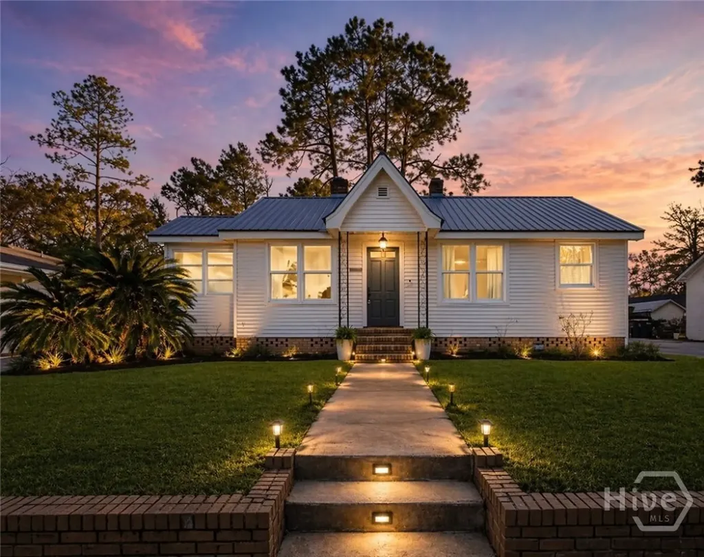 1513 E 34th Street Savannah GA 31404