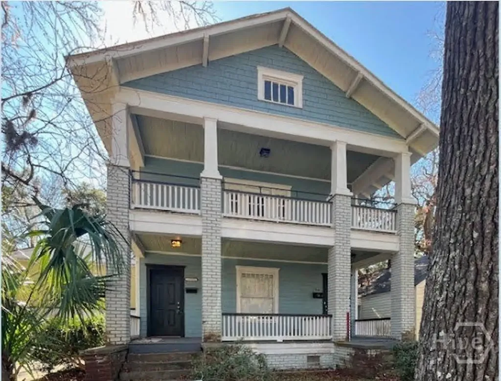 1115 E 32nd Street Savannah GA 31404