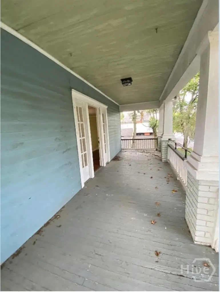 1115 E 32nd Street Savannah GA 31404