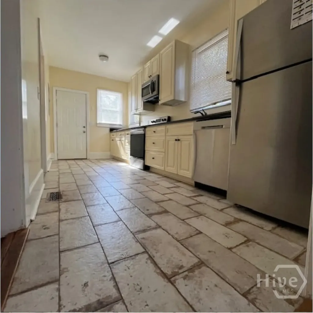 1115 E 32nd Street Savannah GA 31404