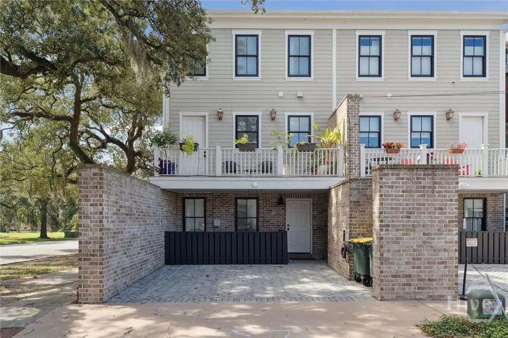 554 E Mcdonough Street Savannah GA 31401