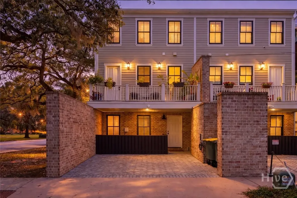 554 E Mcdonough Street Savannah GA 31401
