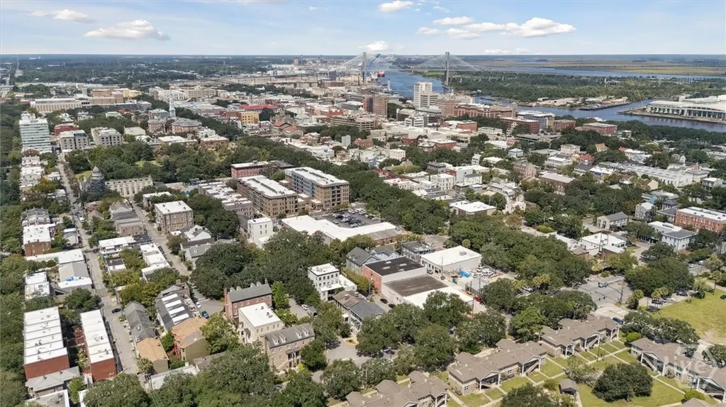 554 E Mcdonough Street Savannah GA 31401