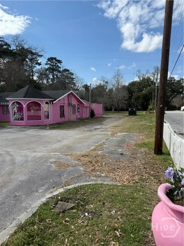 6725 Waters Avenue Savannah GA 31406