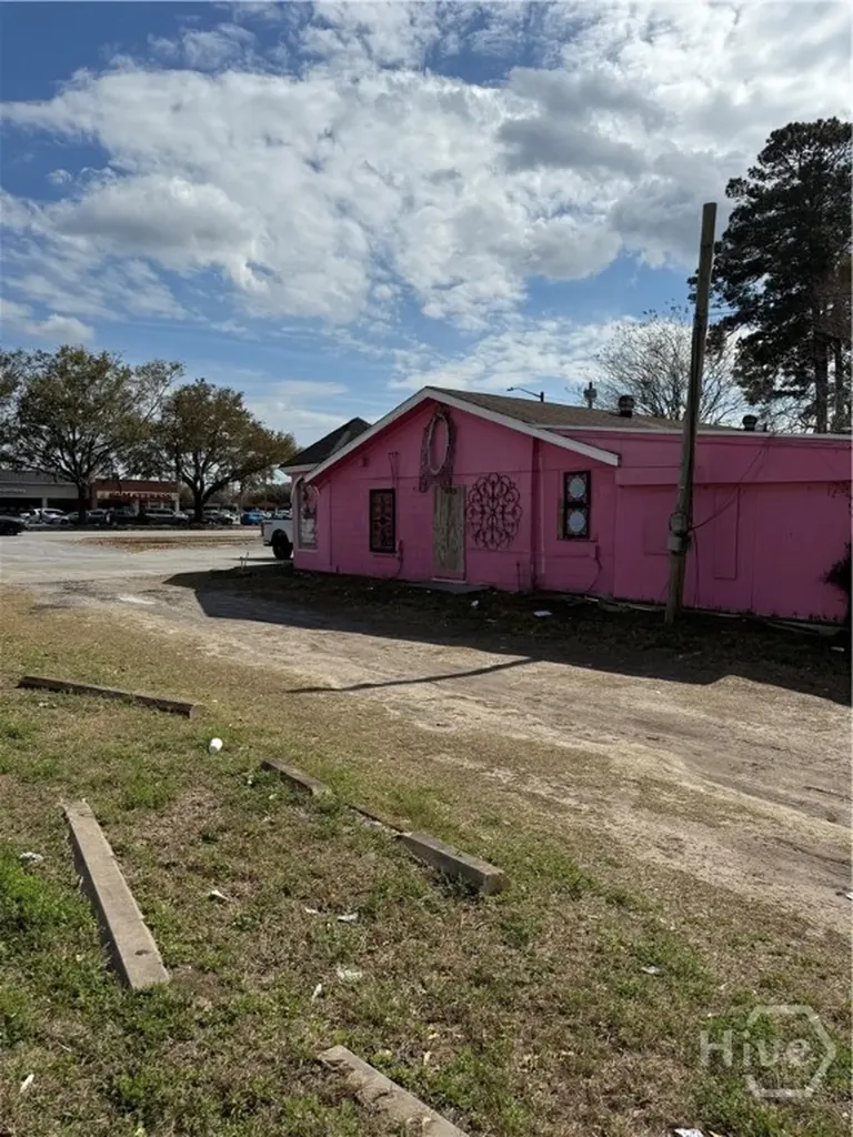 6725 Waters Avenue Savannah GA 31406
