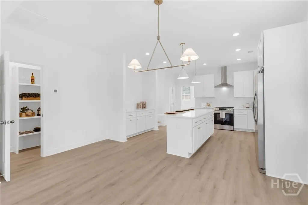 1211 E 34th Street Savannah GA 31404