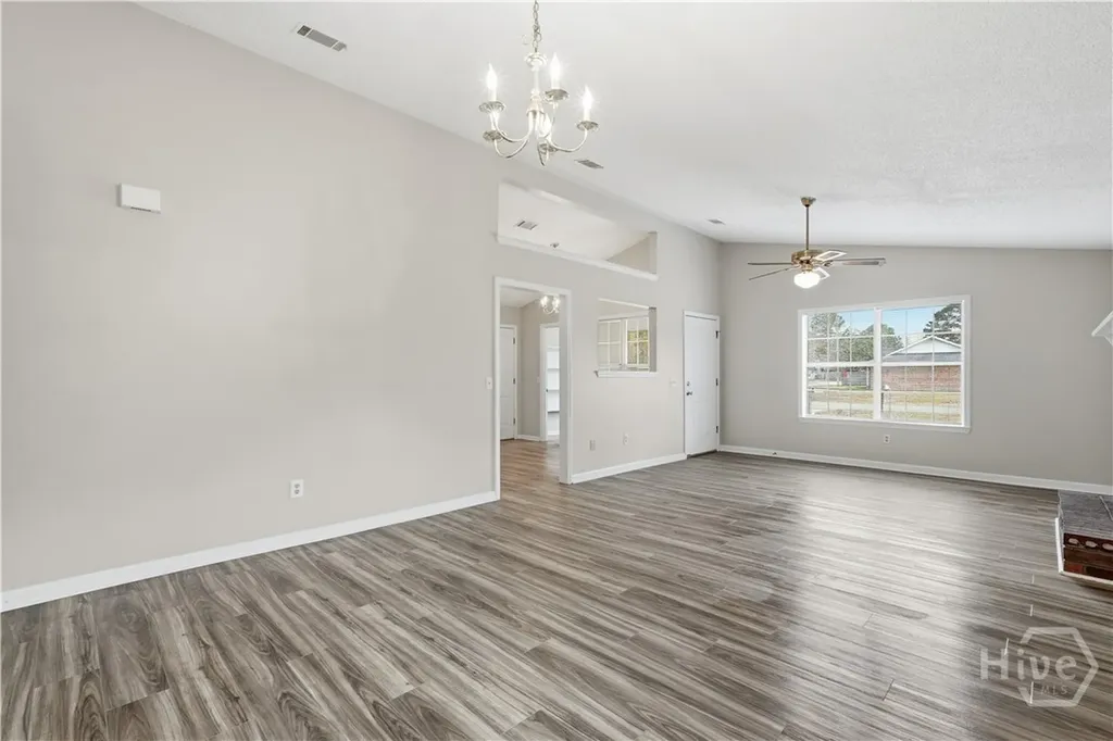 735 Kadi Lane Hinesville GA 31313