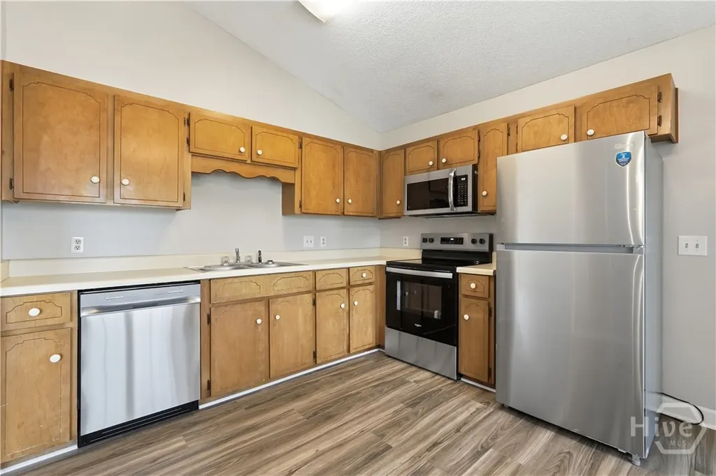 735 Kadi Lane Hinesville GA 31313
