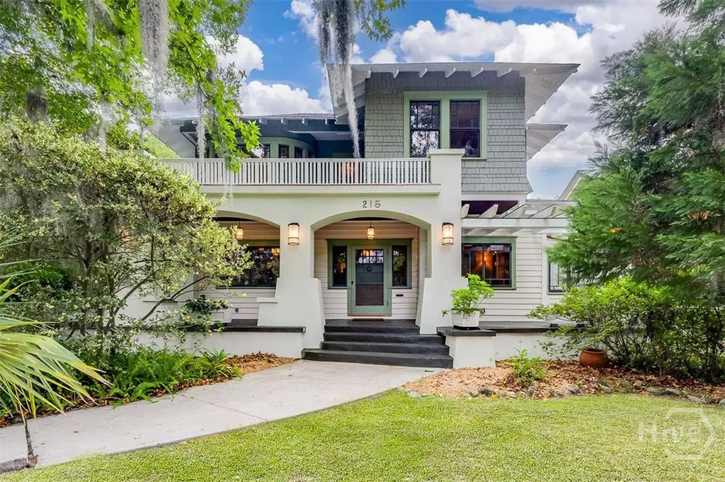 215 E 45th Street Savannah GA 31405