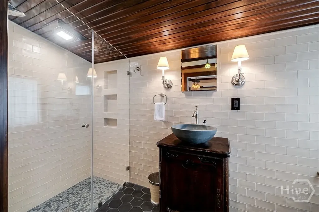215 E 45th Street Savannah GA 31405