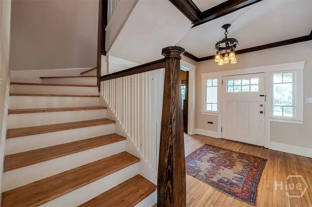 215 E 45th Street Savannah GA 31405
